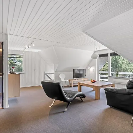 Gyrth - 2-8km From The Sea By Interhome Vakantiehuis *